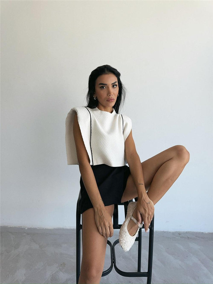 Witte blouse met doorgestikte banddetails